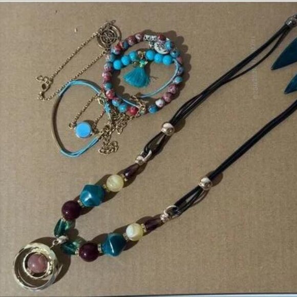 Beonon Boho Chic  Jewelry Set – Colorful Beads, Bracelets & Statement Earrings - Picture 4 of 4